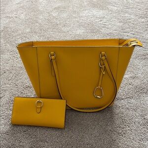 Laurel Ralph Lauren Small Crosshatch Leather Tote w/ matching Wallet Like New!